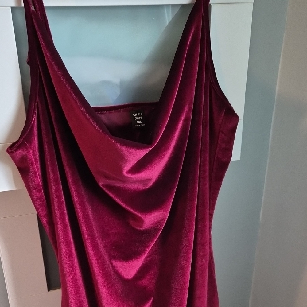 Burgundy Velvet Dress - Picture 4 of 7